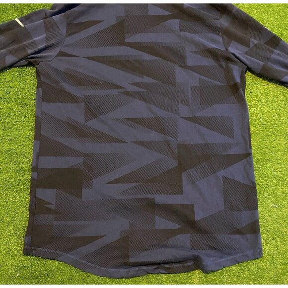 Denver Broncos hoodie mens medium black blue Nike lightweight shirt NFL 26 - Picture 10 of 13